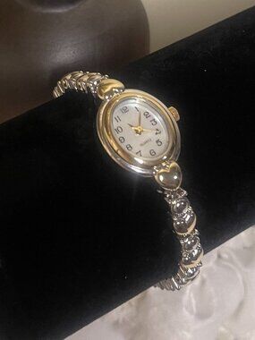 Two Tone Heart Link Bracelet Watch Dainty Gold Silver Quartz 7” Working